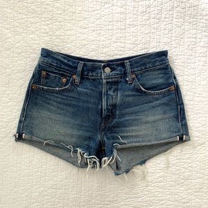 Levi’s 501 jean shorts, size W25